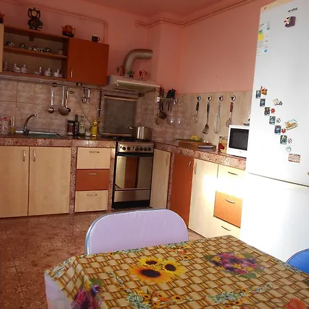 Cornel'S Apartment *